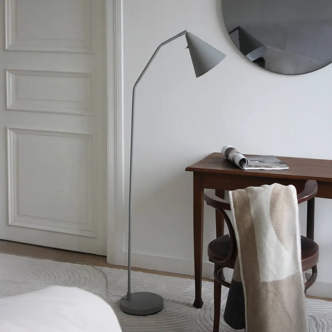 Markslöjd LED-Standleuchte Funil, grau, Metall, dimmbar