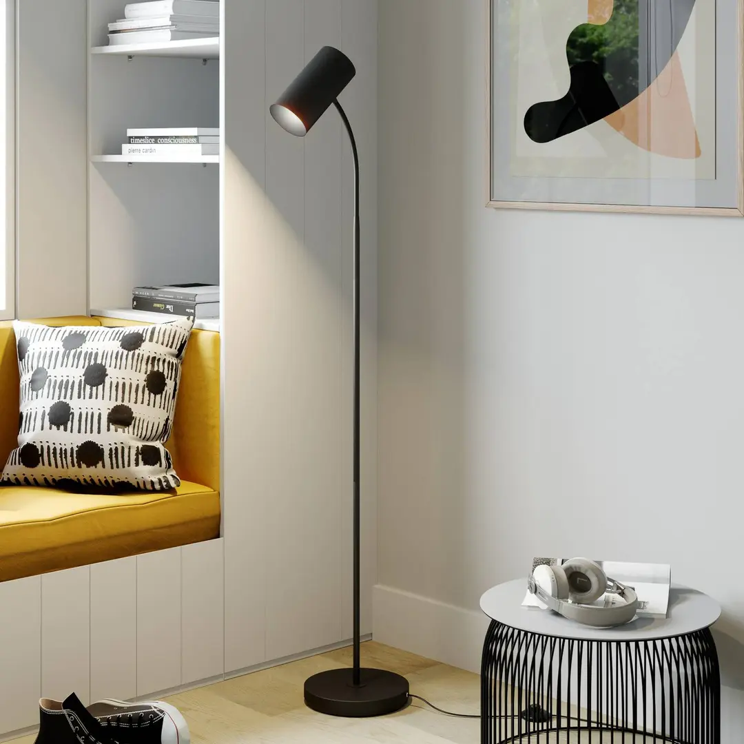 Lindby Stehleuchte Karoli, schwarz, 156cm, Metall, Flexarm