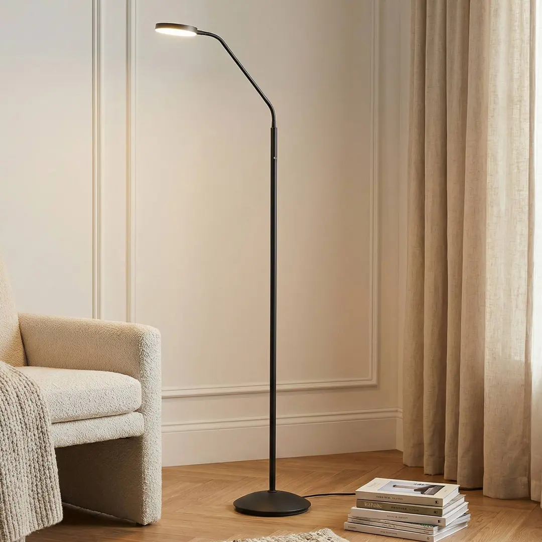 Lindby LED-Akku-Stehleuchte Elvyn, schwarz, verstellbar