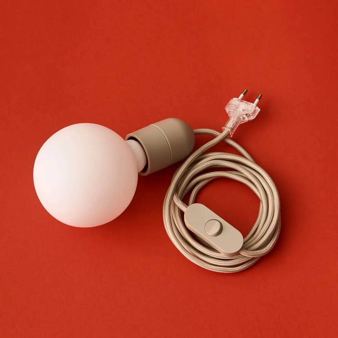 HAY E27-Lampenfassung COMMON, betongrau, Stecker, 240 cm