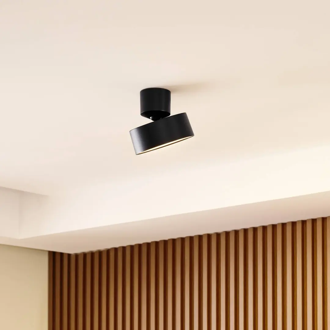 Lindby LED-Strahler Nivoria, Ø 14 cm, schwarz, schwenkbar