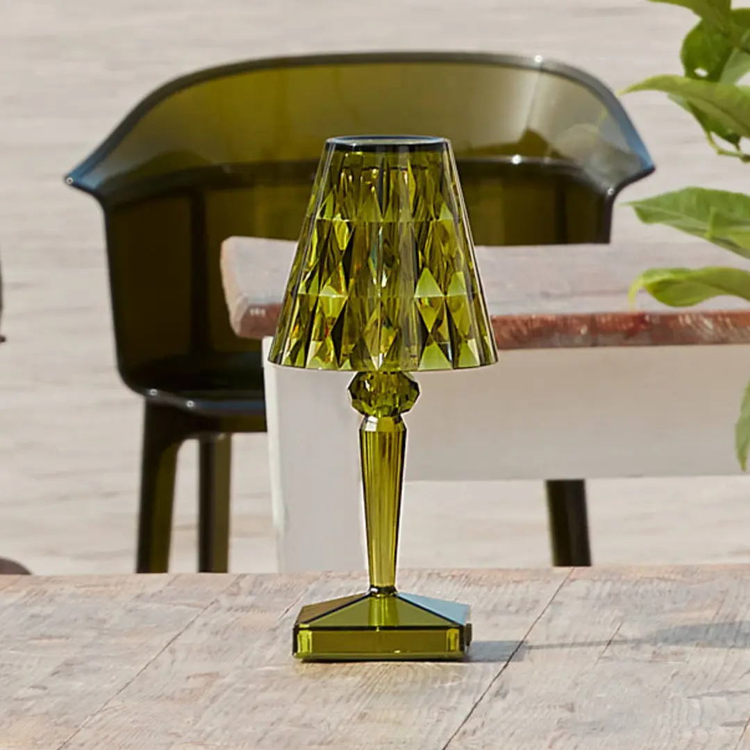 Kartell LED-Akku-Tischlampe Battery, 26 cm, grün, IP54