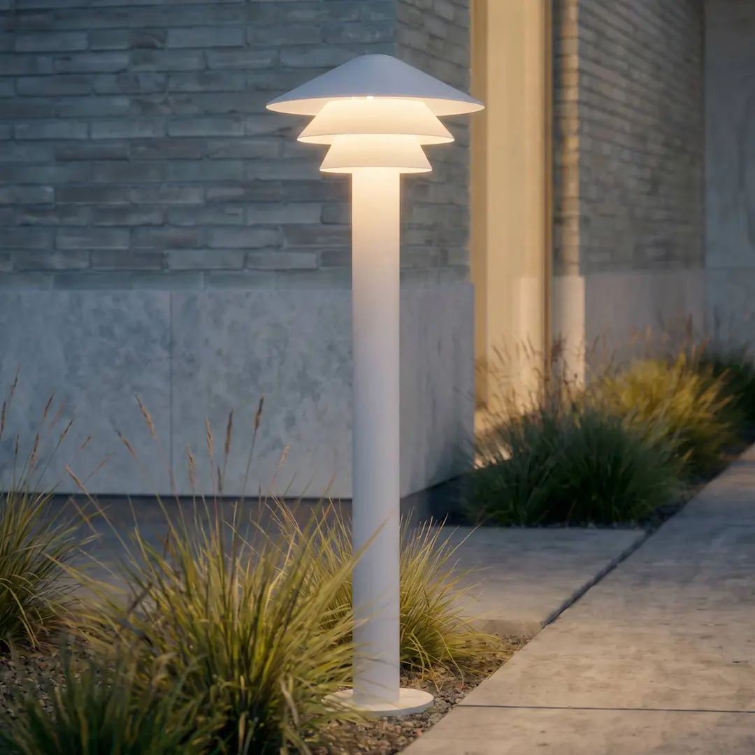 Lucande LED-Wegeleuchte Montaro, 110 cm, weiß, IP54