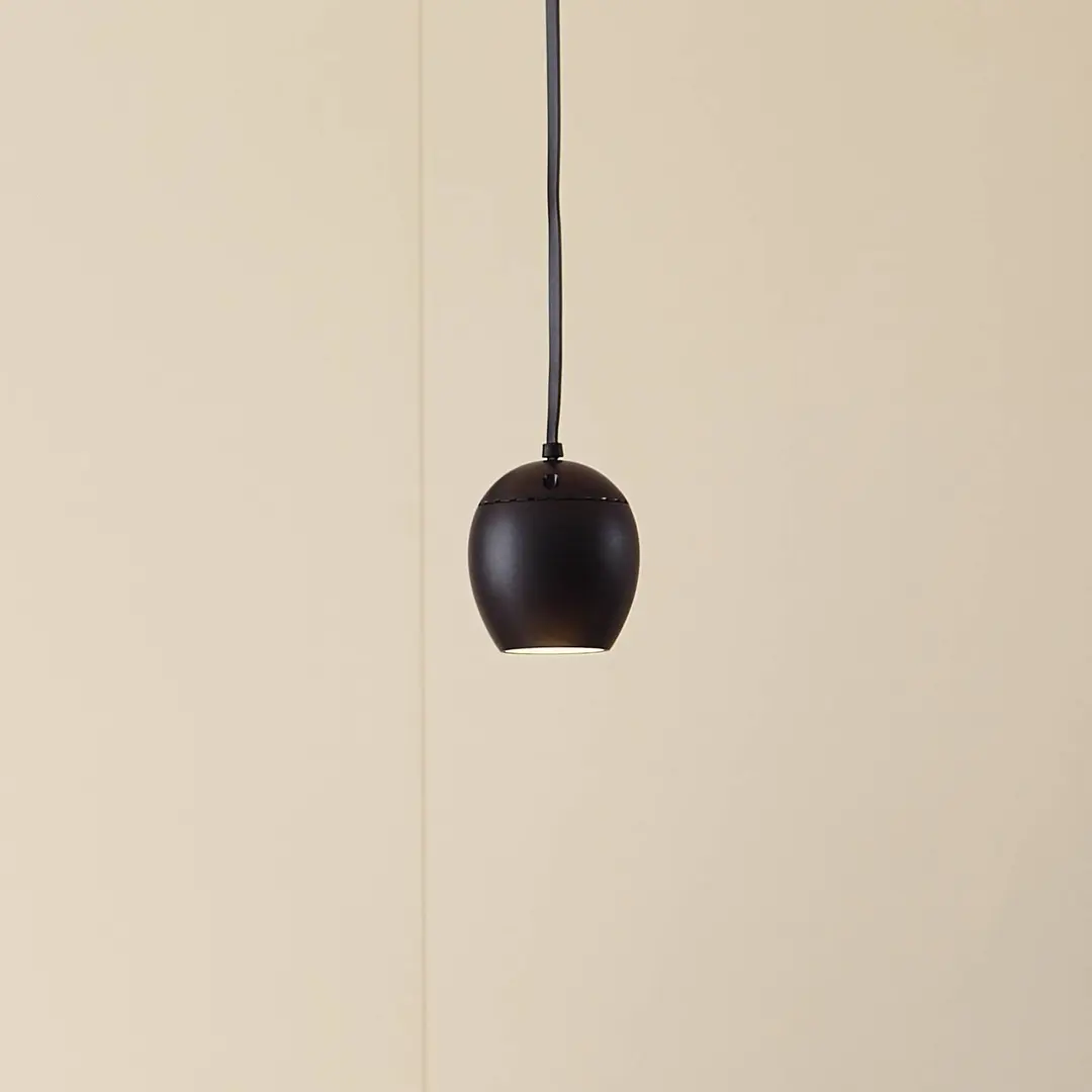 Lindby LED-Pendelleuchte Lumaro, schwarz,Ø6,2 cm,48V,dimmbar