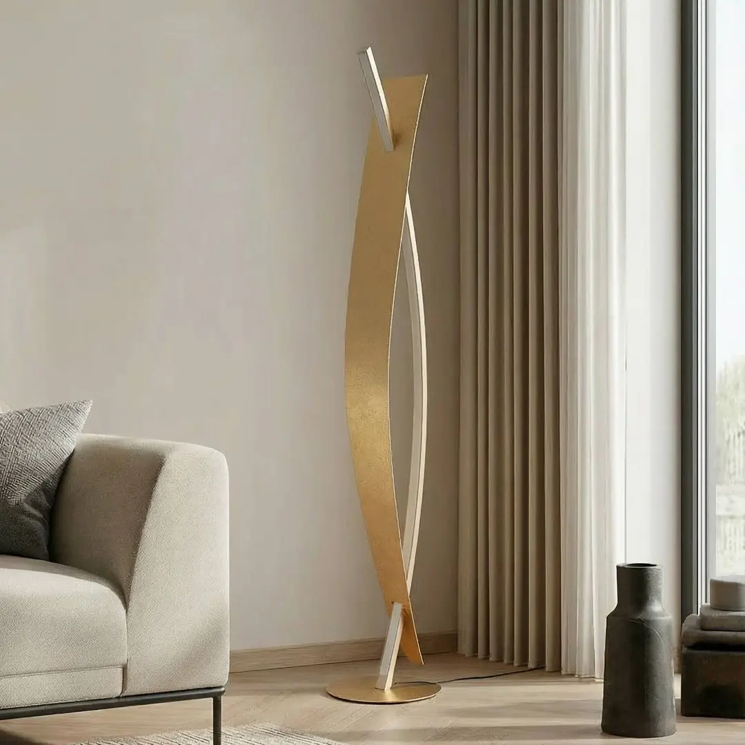 Lucande LED-Stehleuchte Marija, goldfarben, dimmbar, 140 cm