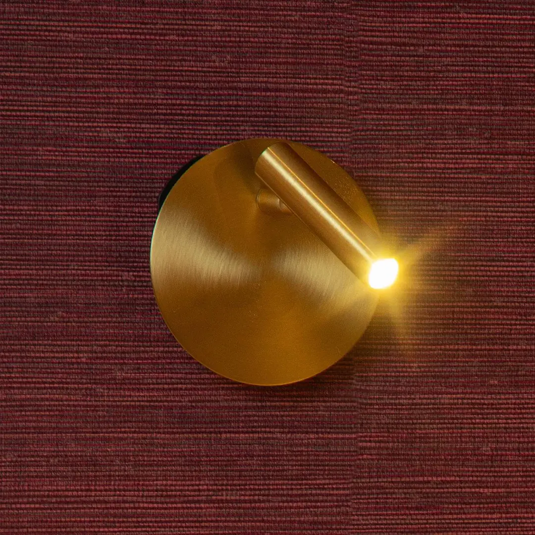 Lucide LED-Akkuwandspot Jolijn, gold matt, Ø 10,2 cm, Magnet