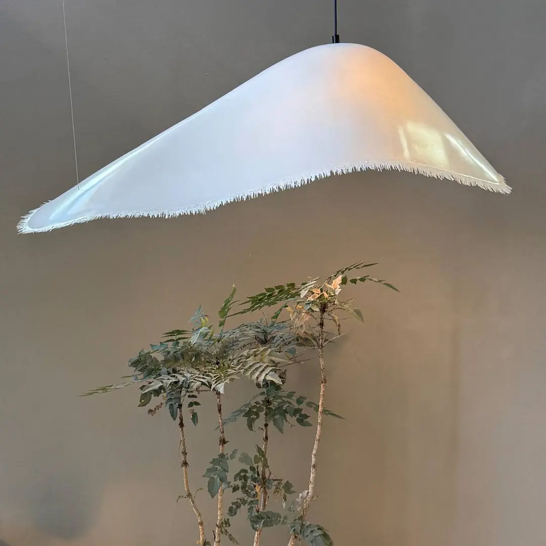Karman Außenhängeleuchte Moby Dick, Länge 83 cm, Fiberglas