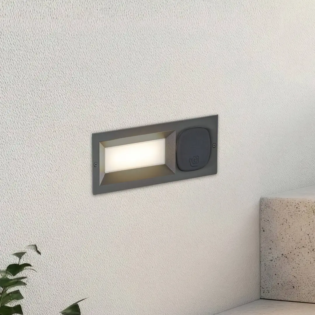 Lucande LED-Wandeinbaulampe Lachlain, anthrazit, Steckdose