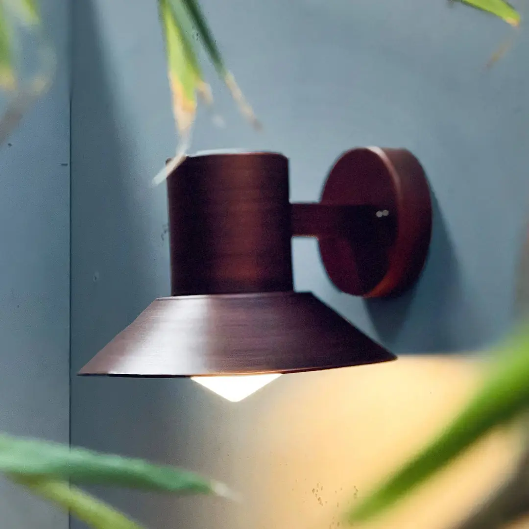 Dyberg Larsen Außen-Wandlampe Venice, kupferfarben, Ø 20 cm