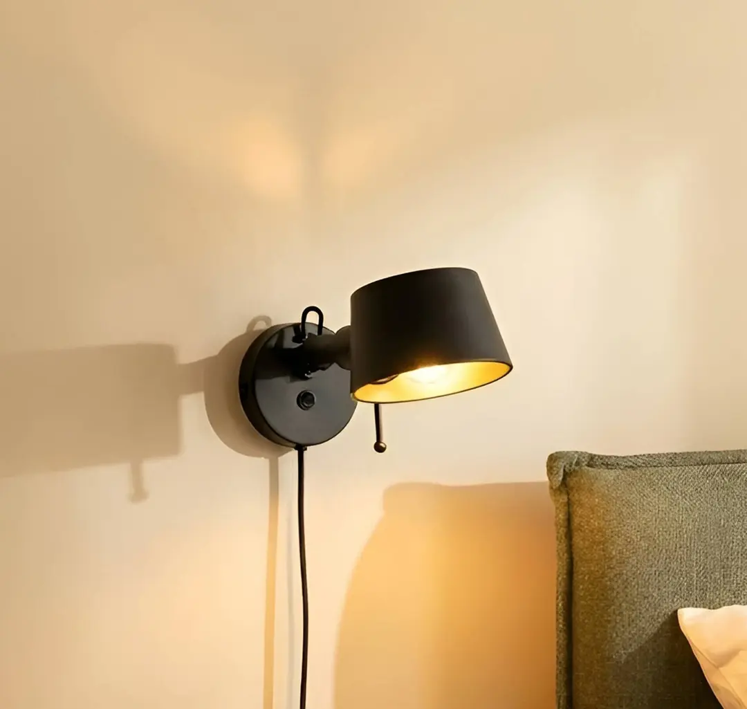 Lucande Wandleuchte Silka, 14 cm, schwarz, flexibel, Stecker