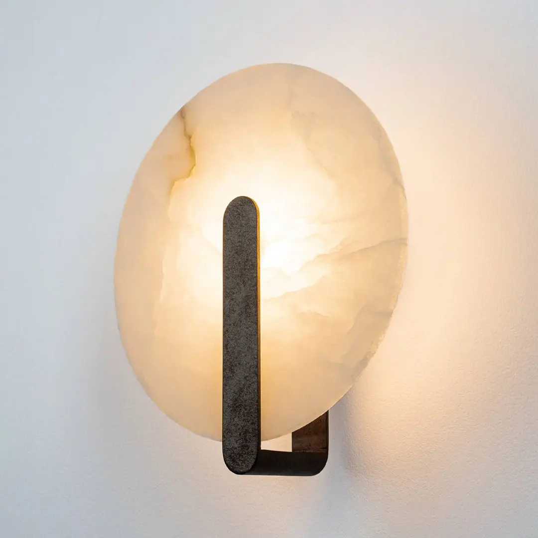 Zambelis LED-Wandleuchte 2553, weiß/schwarz, Ø 25 cm, Alabaster