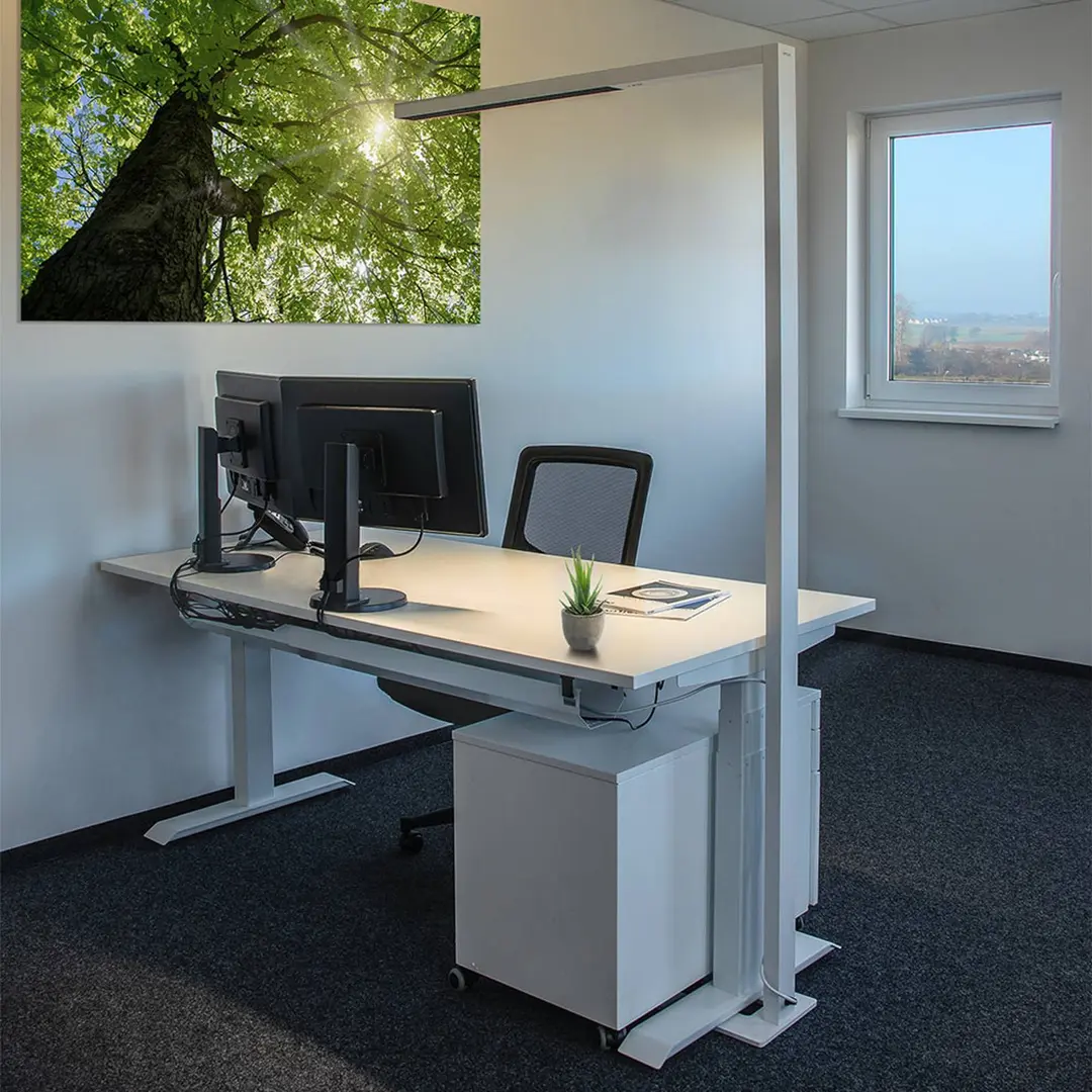 DOTLUX LED-Sensor-Stehleuchte STYLEbutler, weiß 80 W 4.000 K