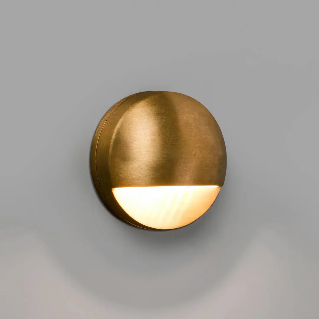 FARO BARCELONA LED-Außenwandlampe Drak aus Messing