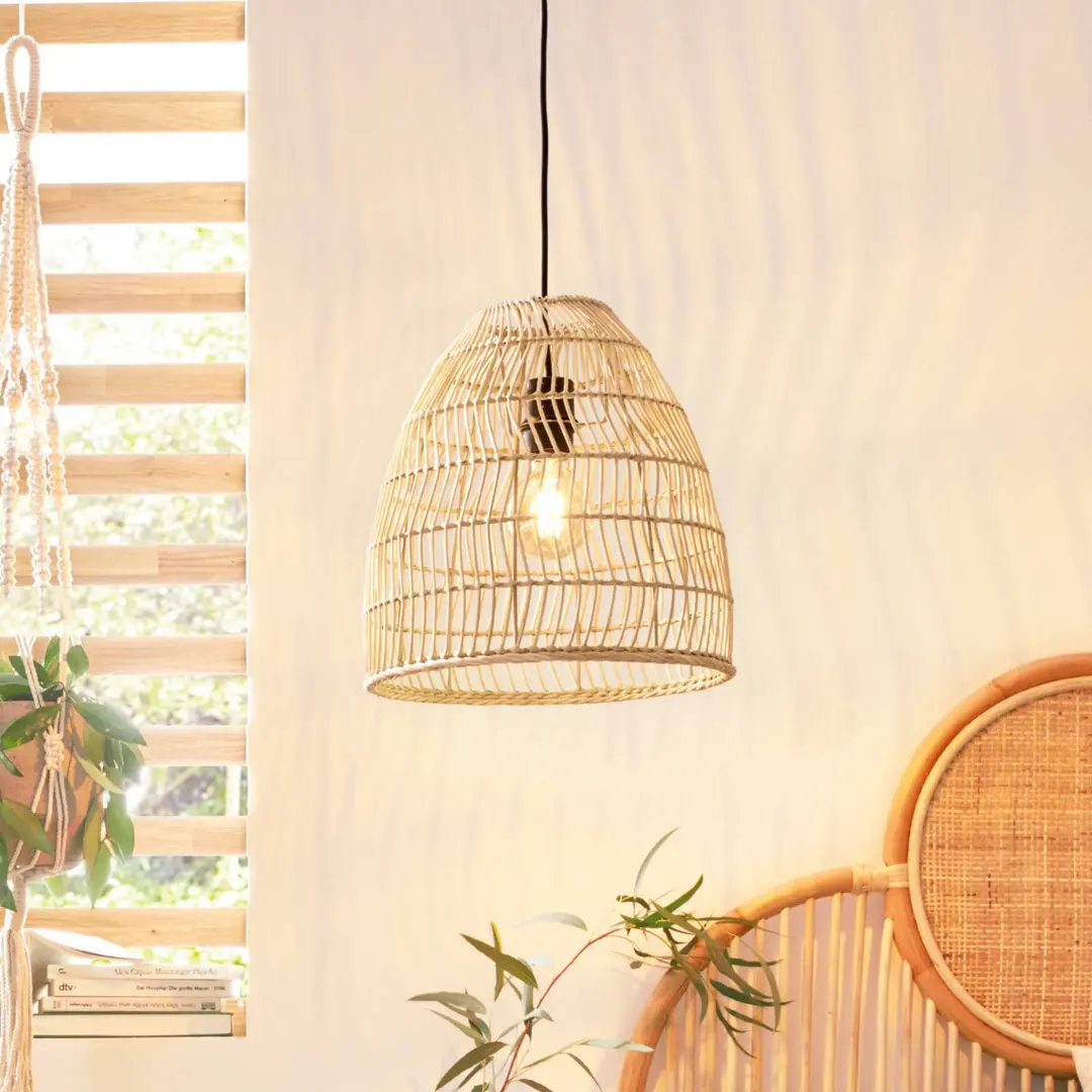 EGLO Hängeleuchte Ayesgarth mit einem Rattanschirm
