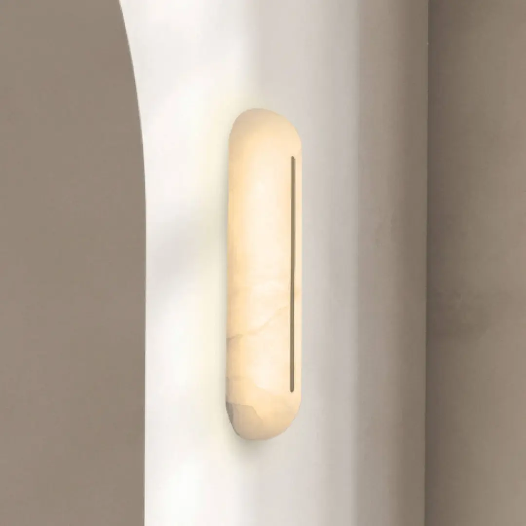 Zambelis LED-Wandleuchte 2546, weiß, Höhe 36 cm, Alabaster, dimmbar