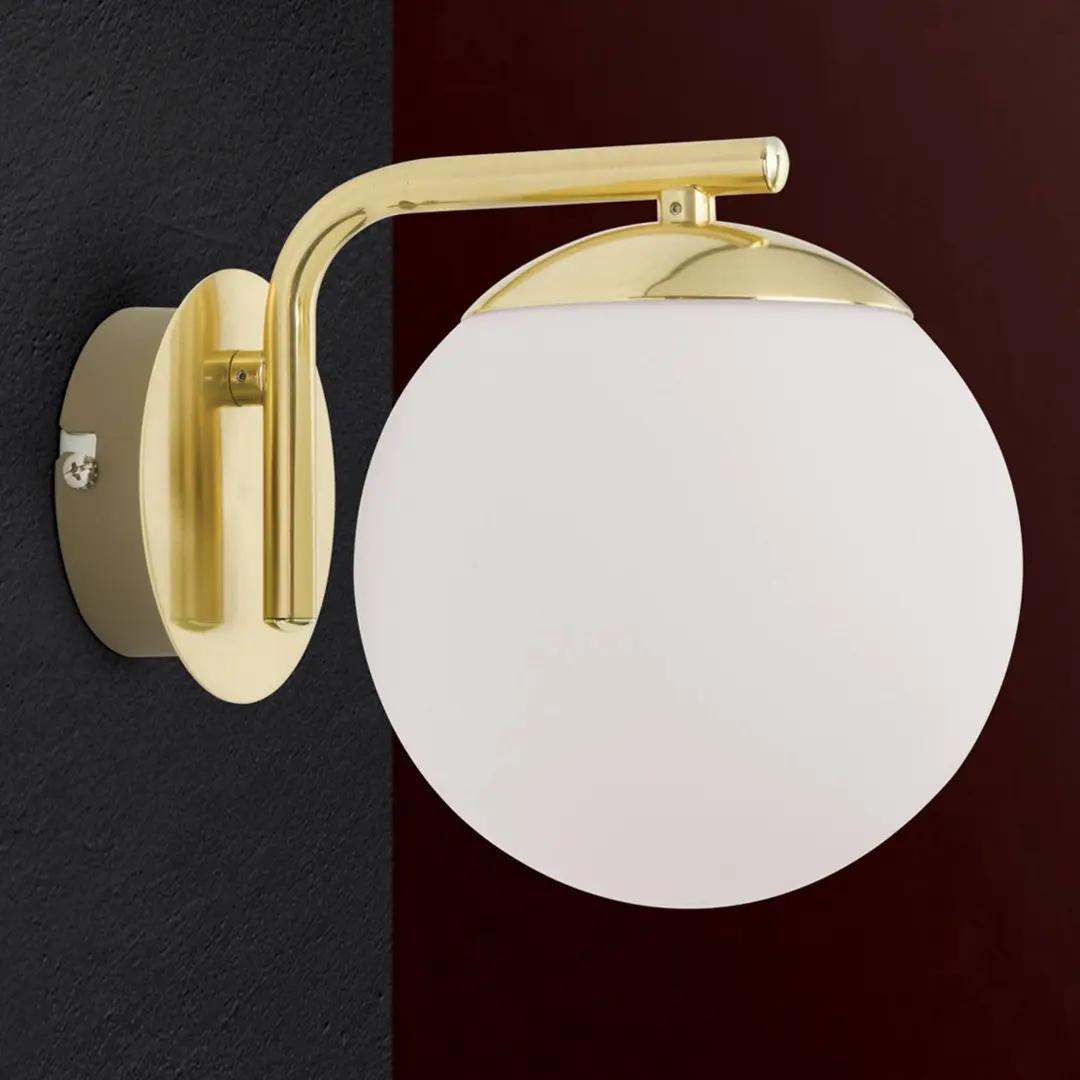 Orion Wandleuchte Madis mit Glaskugel, messing matt