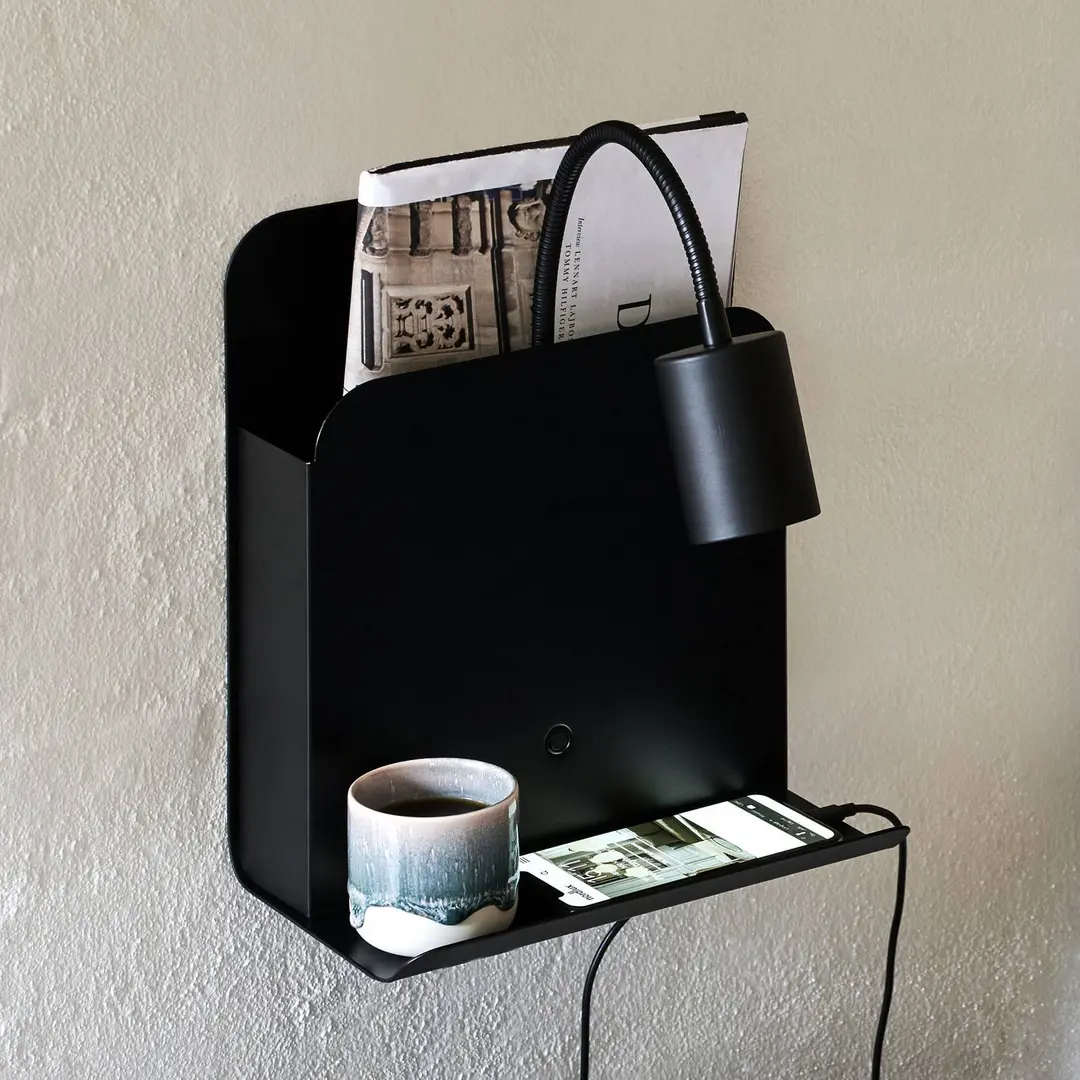 Nordlux Wandleuchte Roomi mit Ablage und USB, schwarz