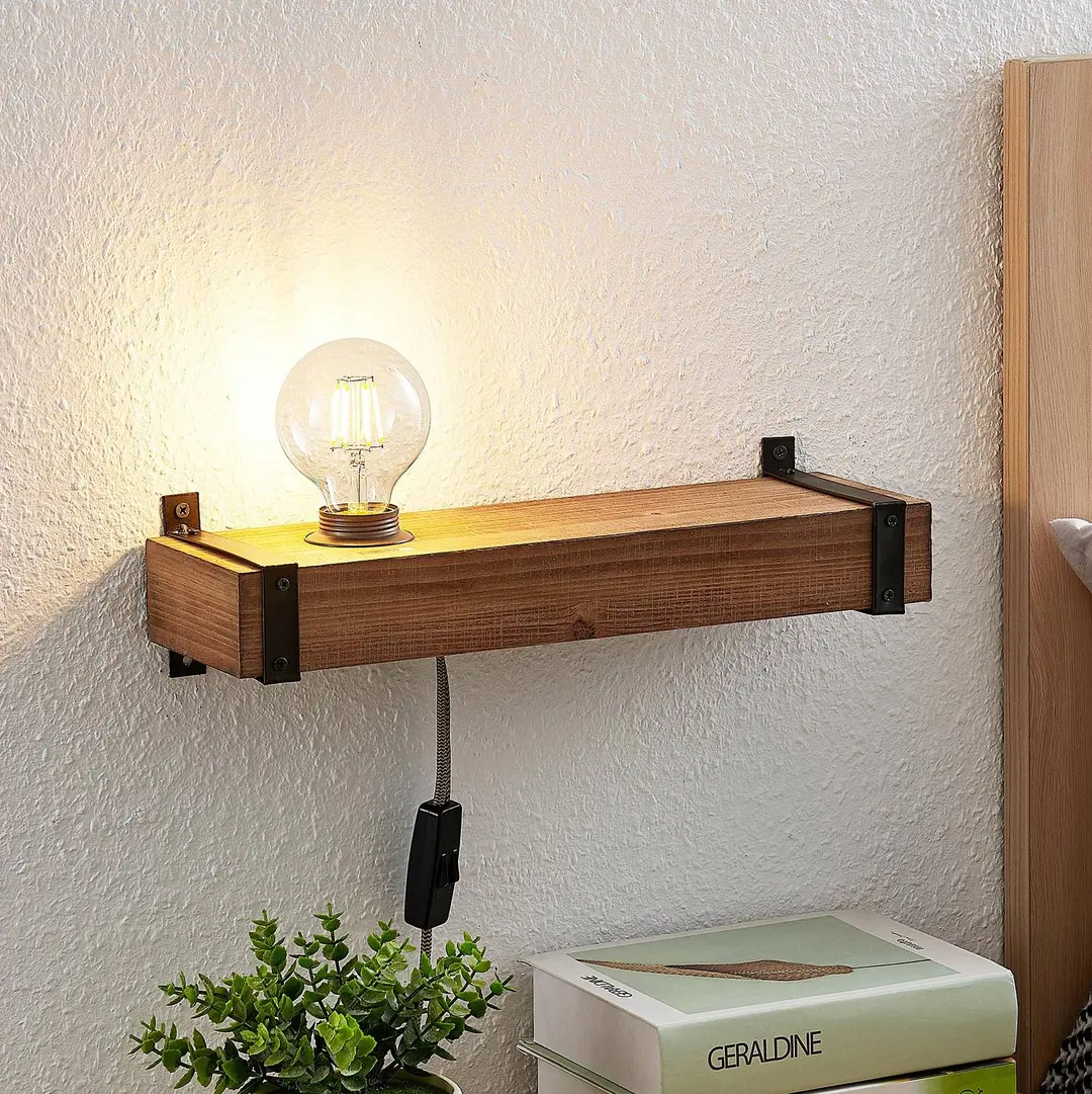 Lindby Wandleuchte Sverina, 40 cm, Holz, Stecker, E27