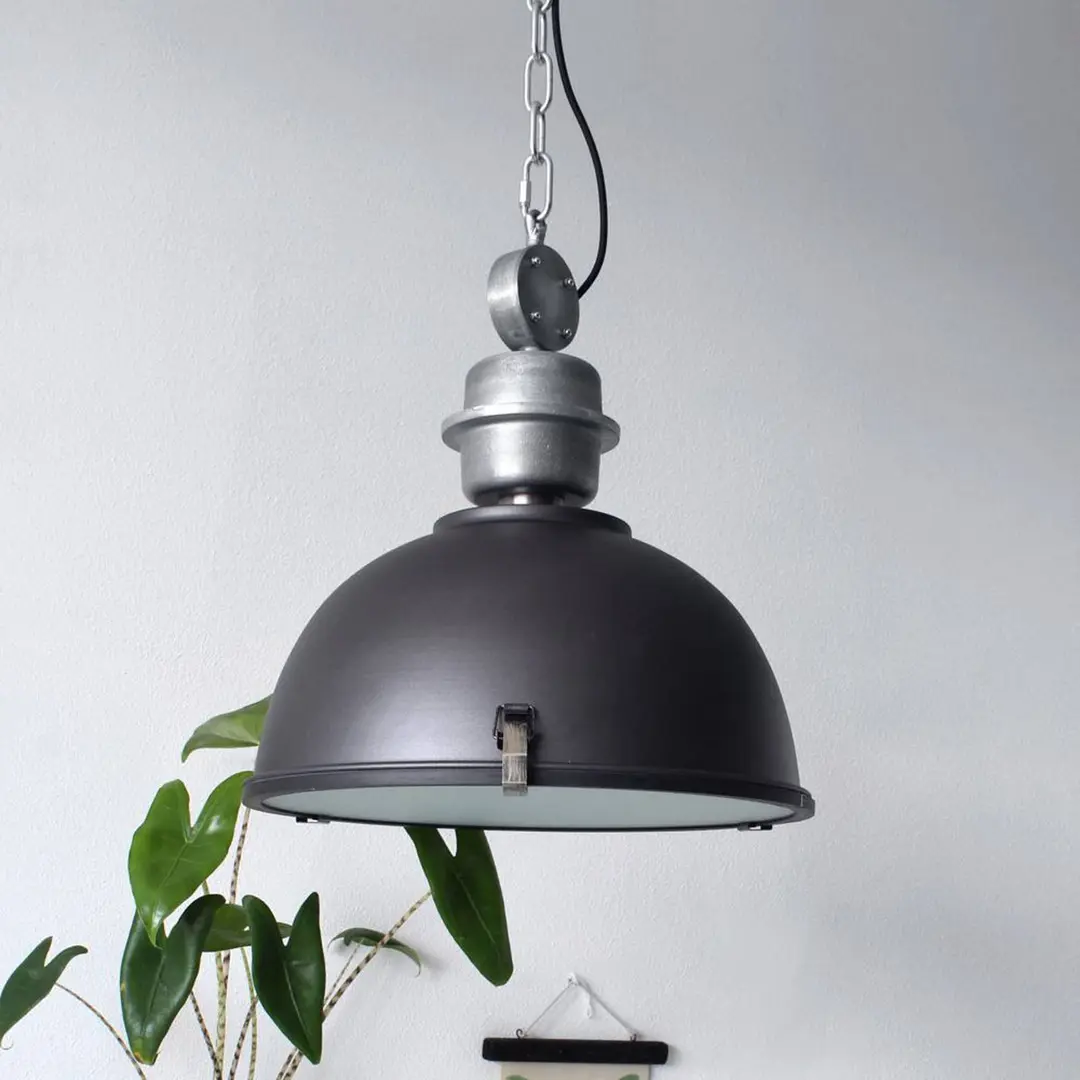 Steinhauer Hängeleuchte Bikkel, Ø 42 cm, schwarz, Metall, Glas, E27