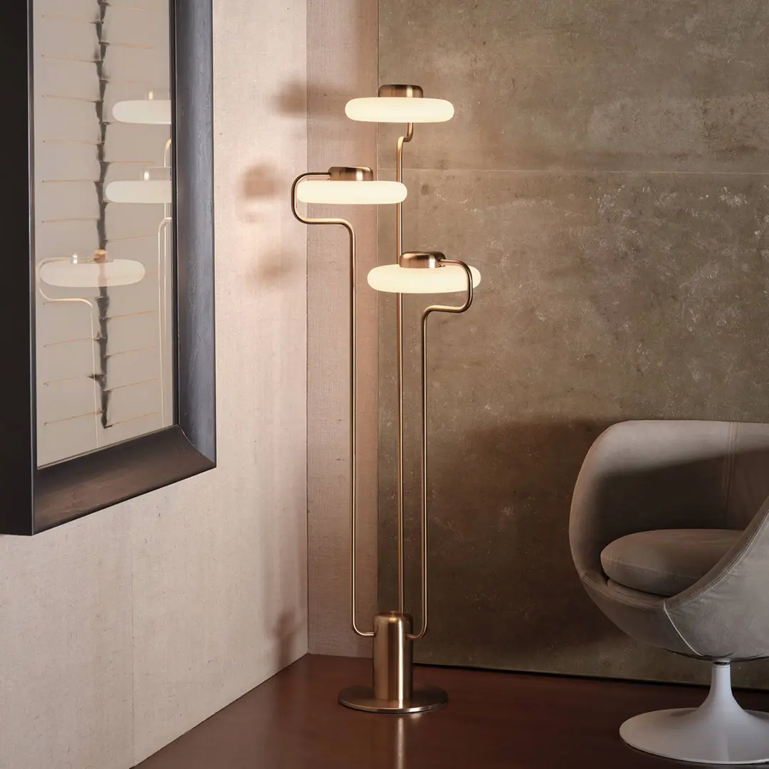 kdln LED-Stehleuchte TRATTO, messing, Höhe 150 cm, 3-flammig