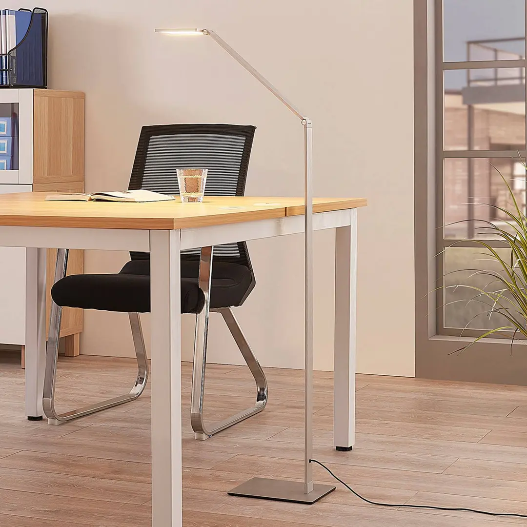 Lucande LED-Stehlampe Resi, Leselampe, dimmbar, verstellbar