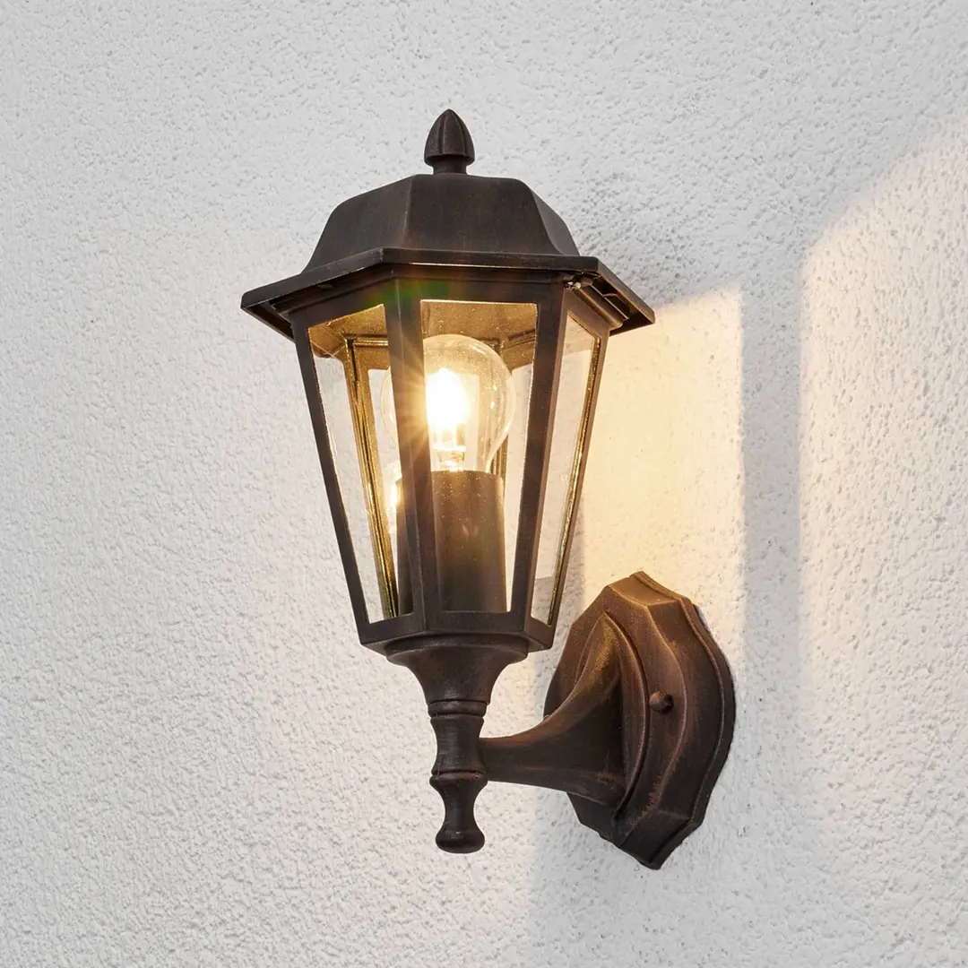 Lindby Außenwandleuchte Lamina, Fassung oben, Laterne, E27