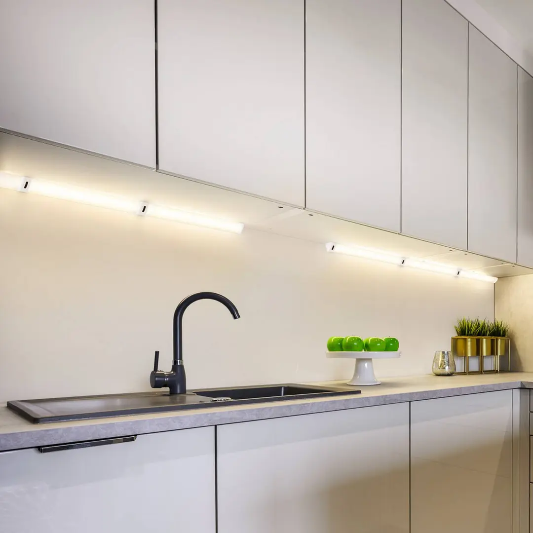OSRAM LED-Unterbaulampe Linear Angle, weiß, Sensor, 35 cm