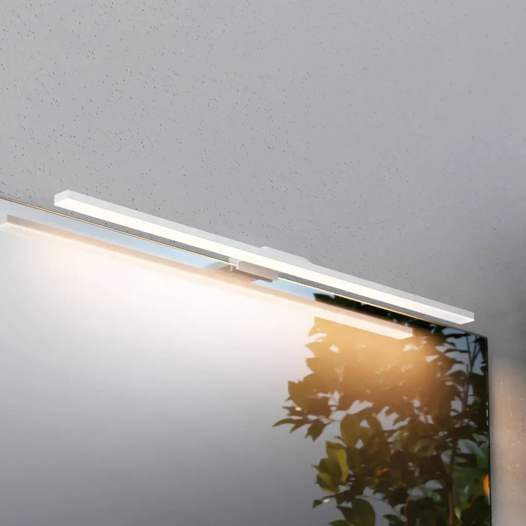 MCJ LED-Spiegelleuchte Triga, IP44, weiß, 60cm, 3.000K
