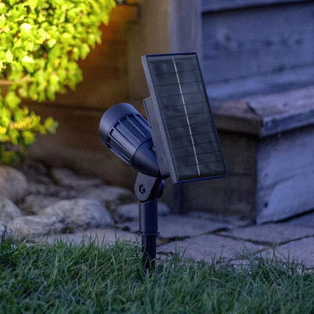 STAR TRADING LED-Solar-Spot Powerspot 19cm RGBW, 80lm, schwarz, Erdspieß