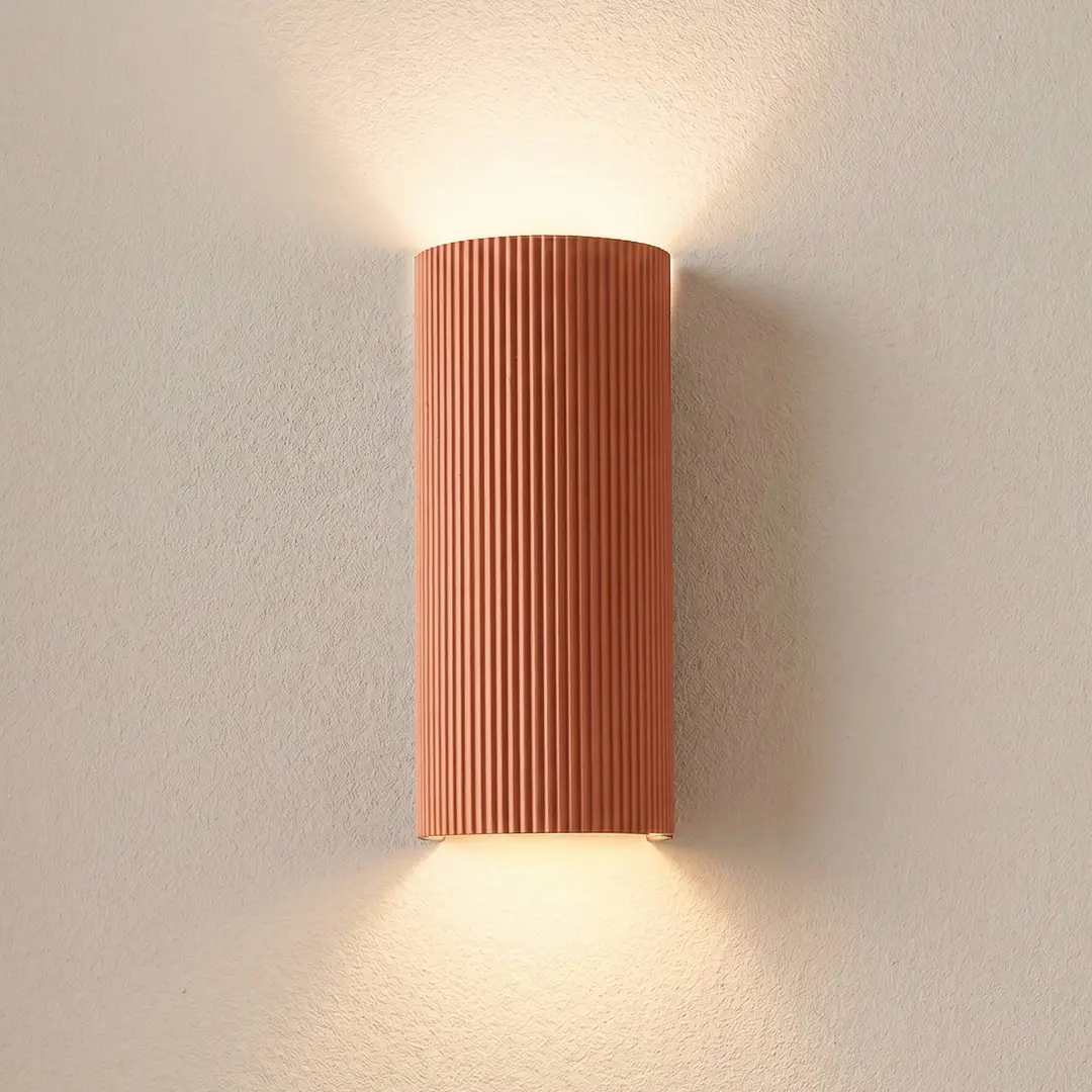 Lindby Wandleuchte Colja, terracotta, rund, 30,5 cm, Gips