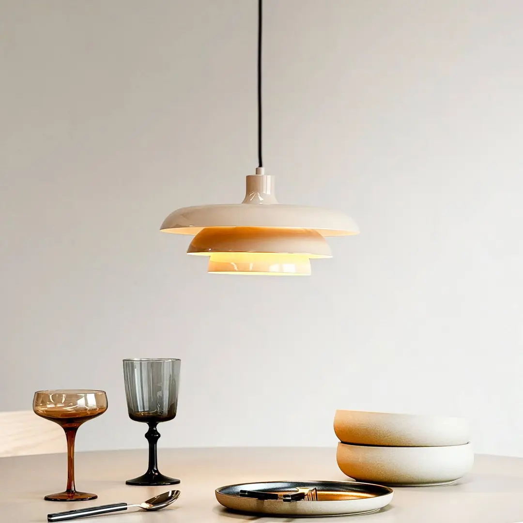 Dyberg Larsen Hängeleuchte Ava, beige, Metall, Ø 31 cm