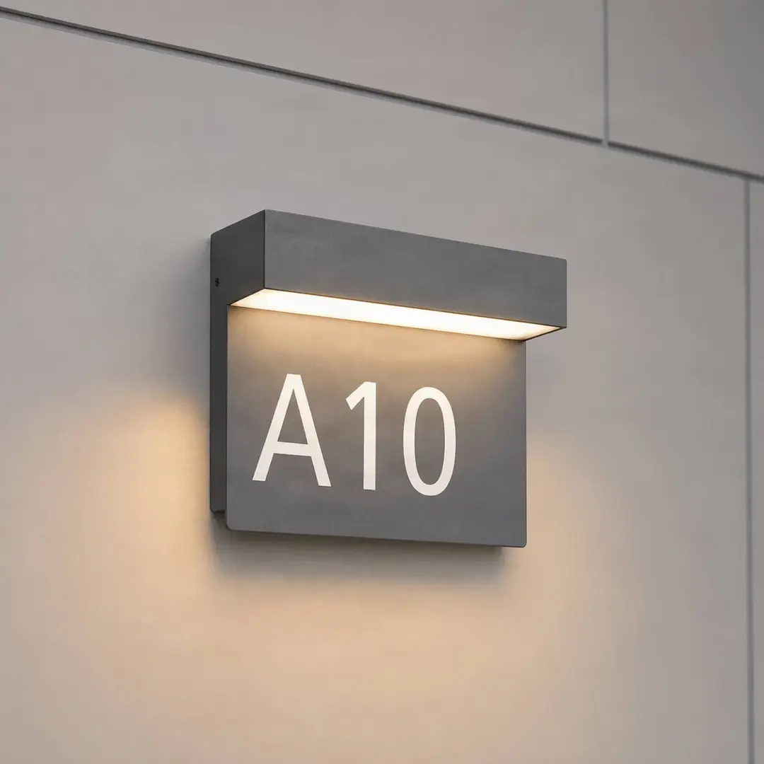 Lucande LED-Hausnummernleuchte Kalero, Dämmerungssensor, CCT