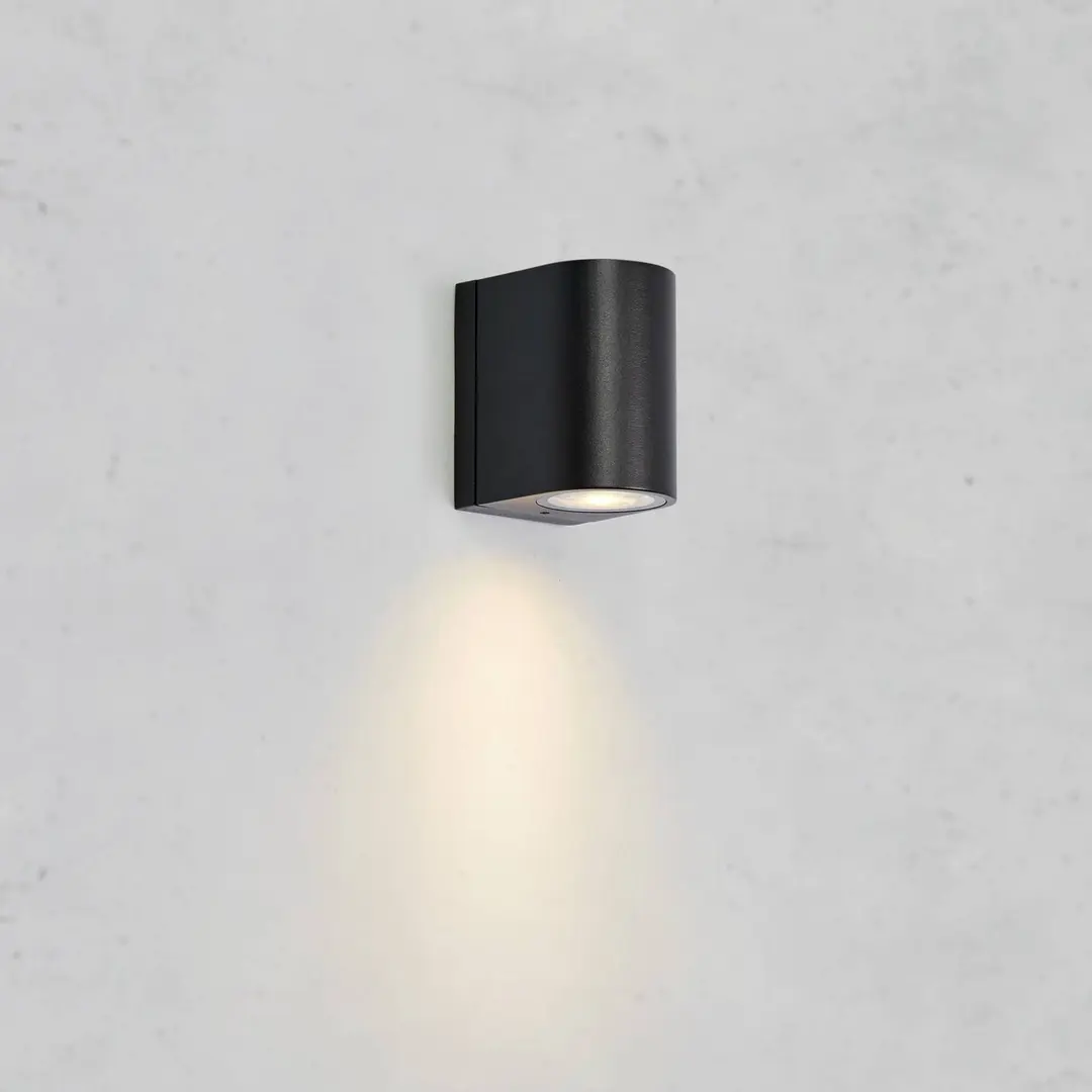 Markslöjd LED-Außenwandlampe Alor, schwarz, 1-flg., IP65, dimmbar