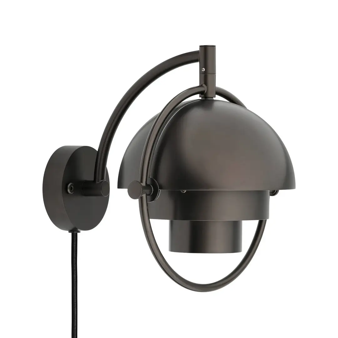 GUBI Wandleuchte Multi-Lite, schwarz-messingfarben, Metall
