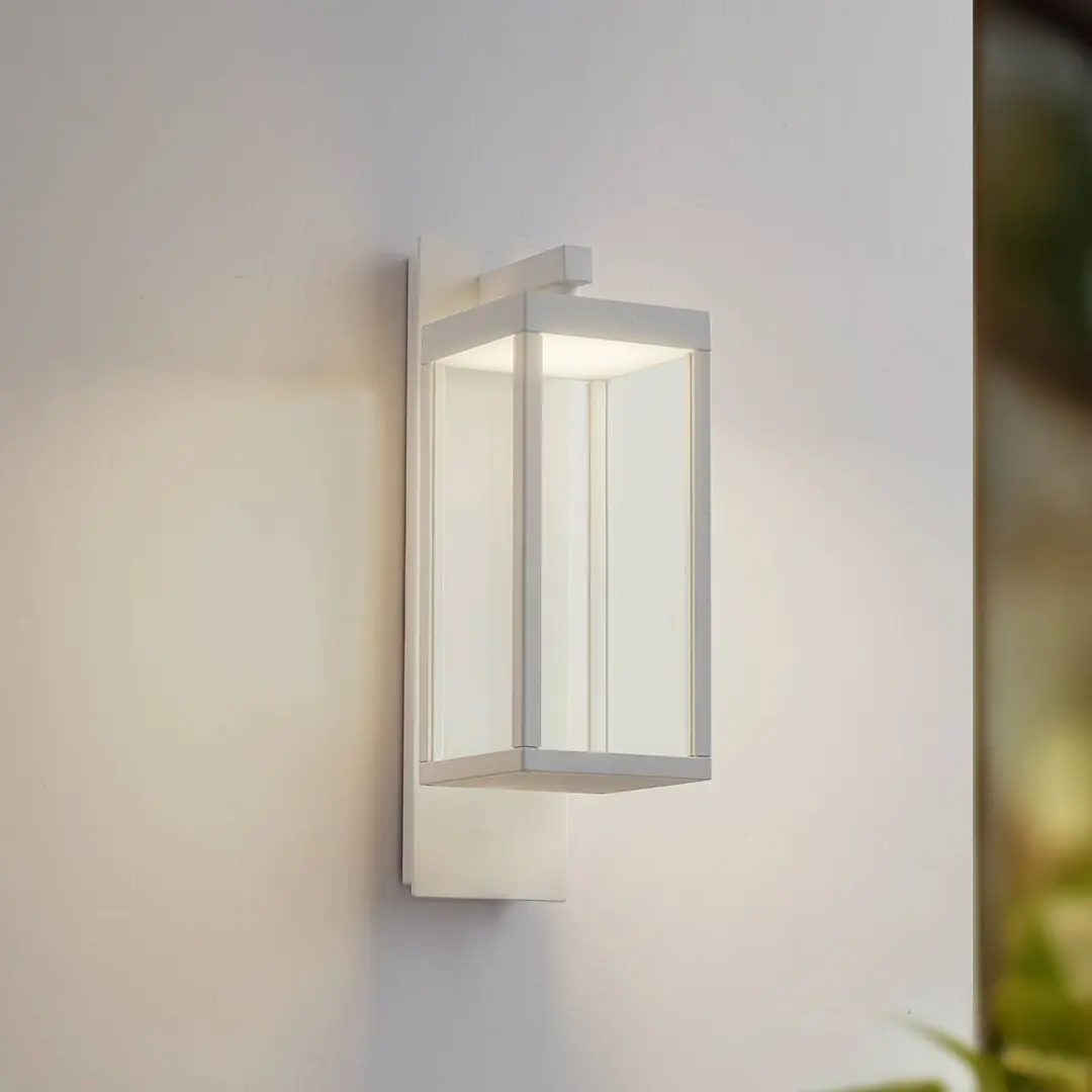 Lucande LED-Außenwandlampe Ferdinand, weiß, Metall, 38 cm