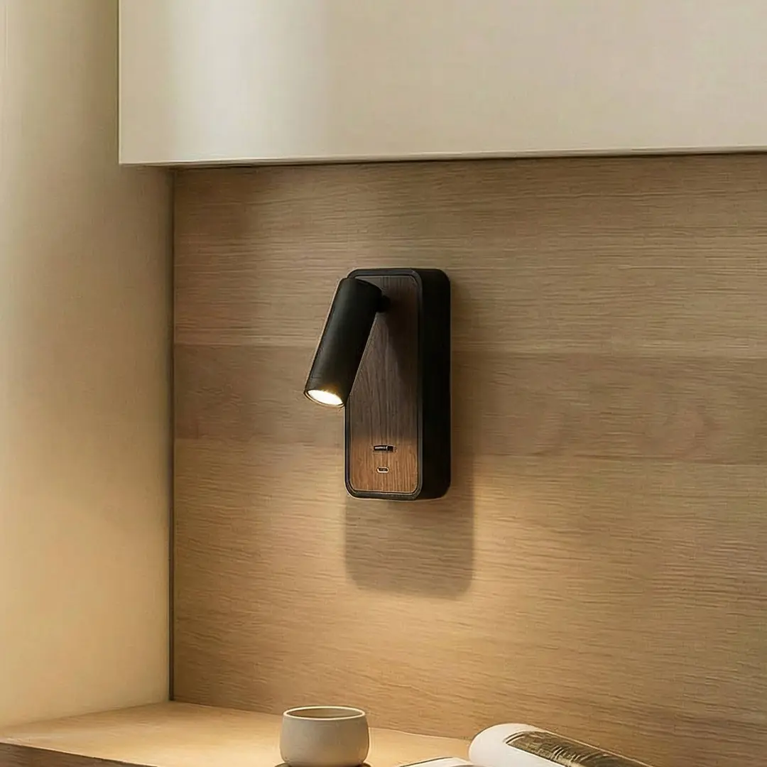 Lindby LED-Wandleuchte Tallis, schwarz, USB-C, beweglich