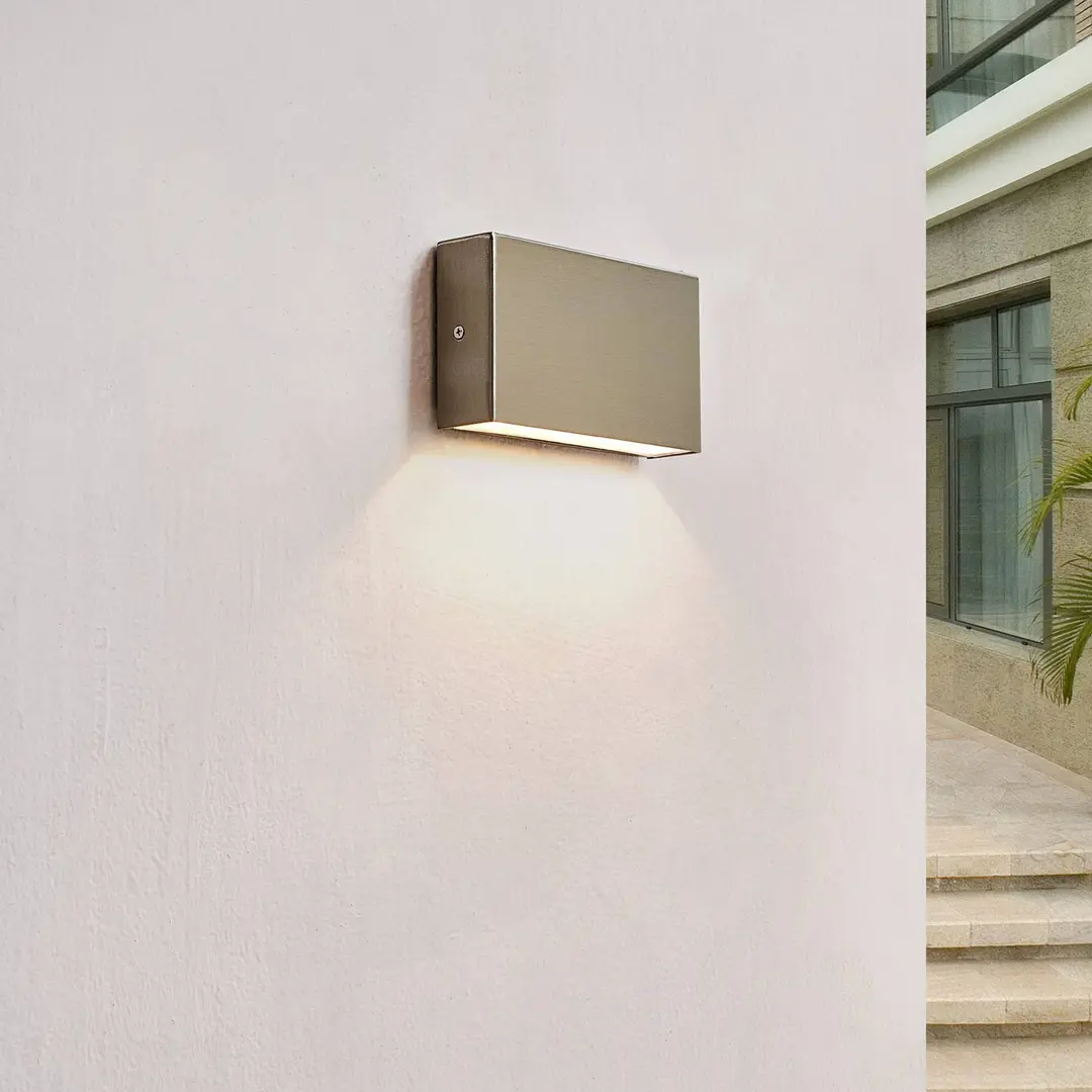 Arcchio LED-Außenwandlampe Karline, 530 lm, Edelstahl, IP65