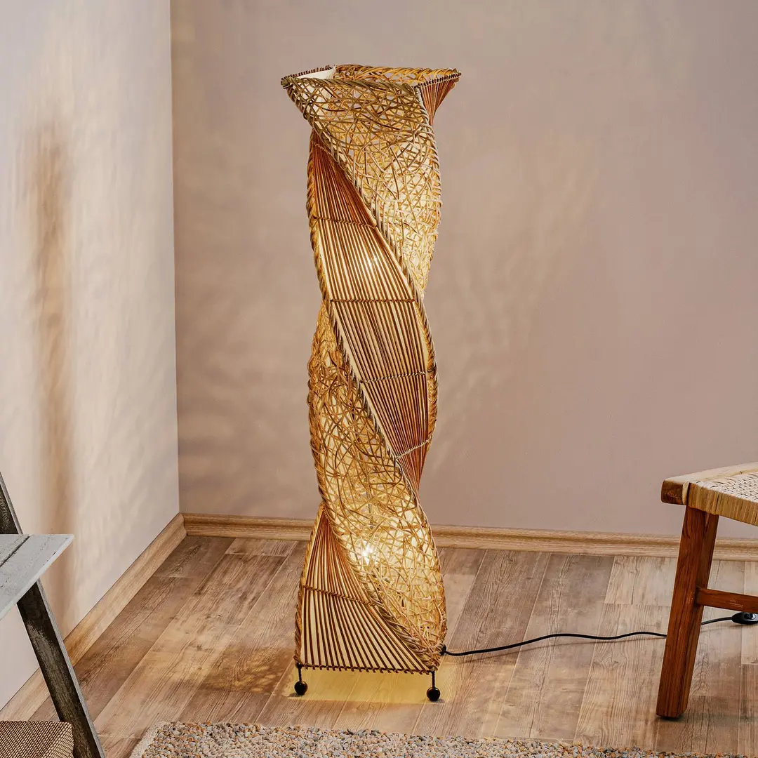 Woru Stehleuchte Marco, gedreht, 100 cm