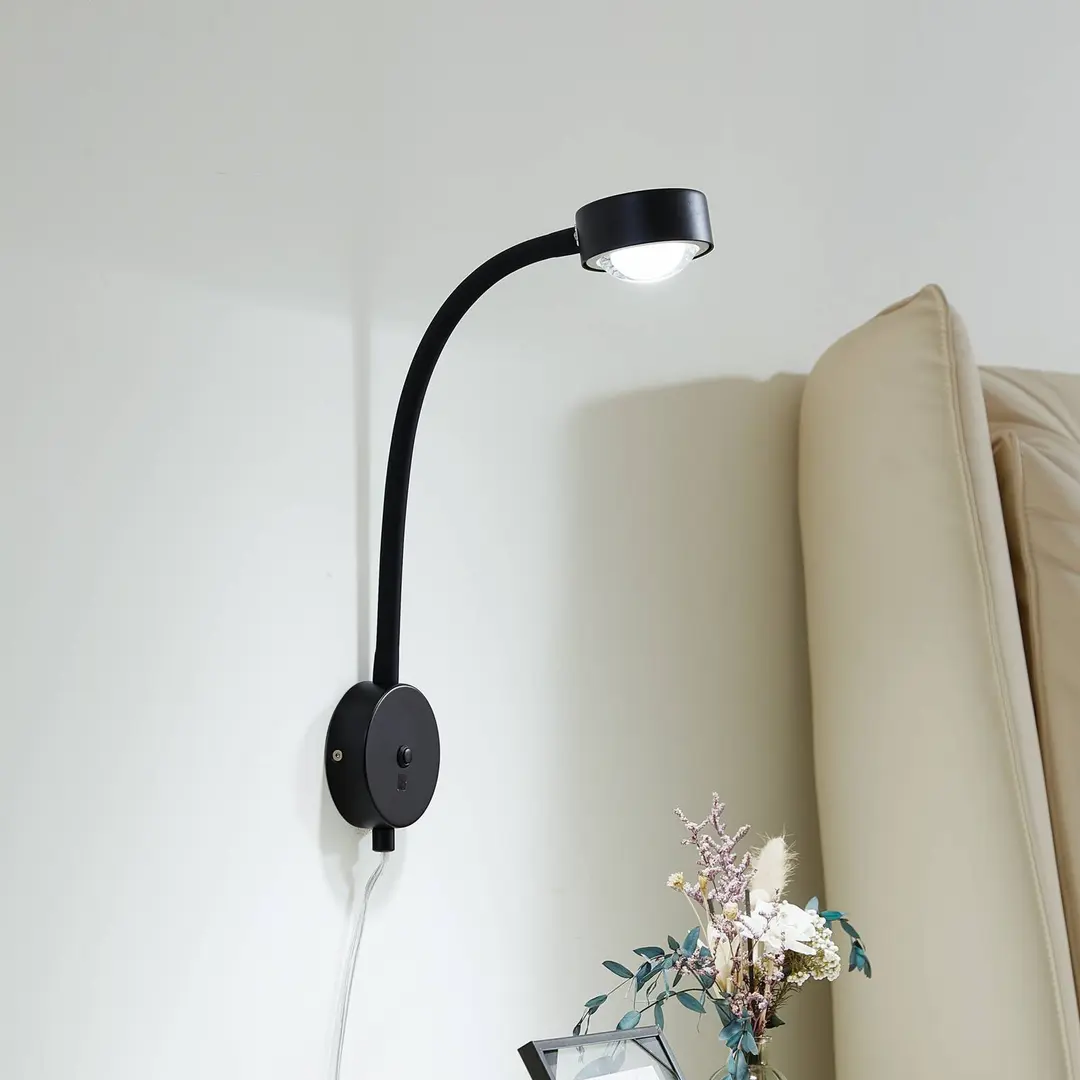 Lindby Wandlampe Jyla, schwarz matt, GX53, Flexarm, Stecker