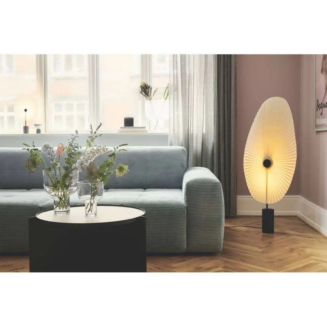 GEJST LED-Stehleuchte Liris, schwarz, Höhe 132 cm