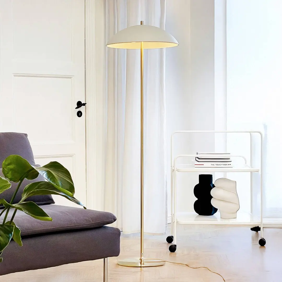 Dyberg Larsen Stehleuchte Globus, Höhe 150 cm, beige/messing