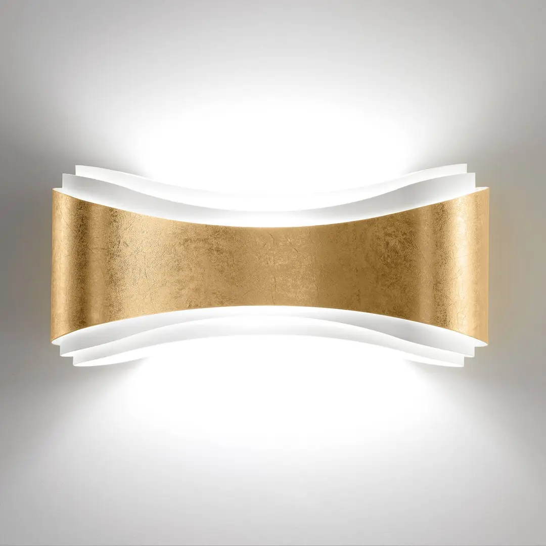 Selène LED-Wandampe Ionica aus Stahl mit Blattgolddekor
