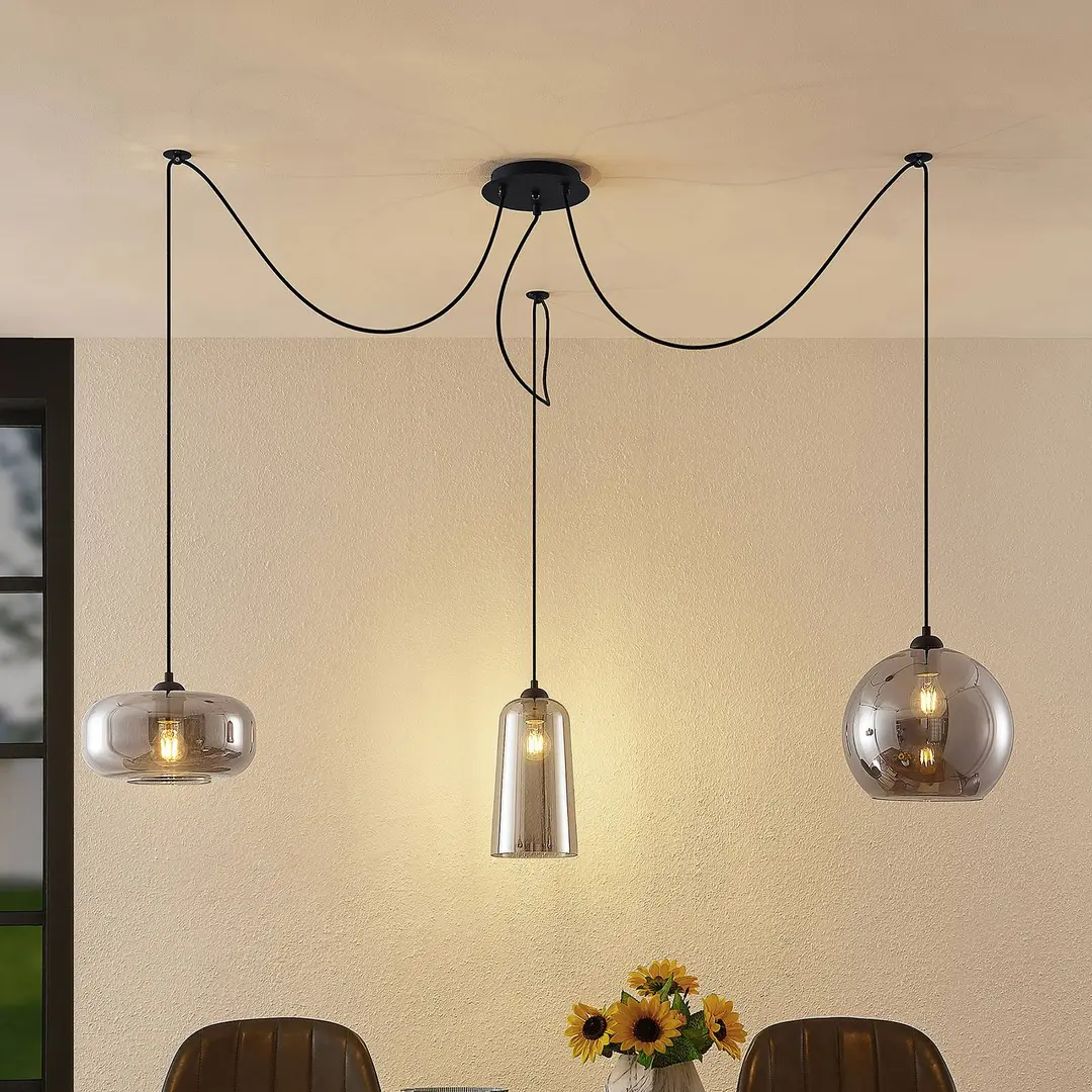 Lucande Pendelleuchte Zyli, dreiflammig, rauchgrau, Glas
