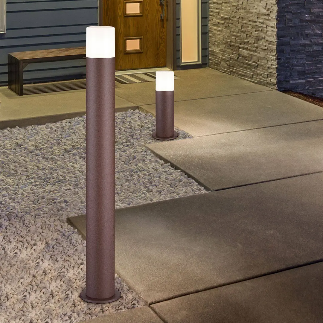 Trio Lighting Wegeleuchte Hoosic aus Aludruckguss, rost