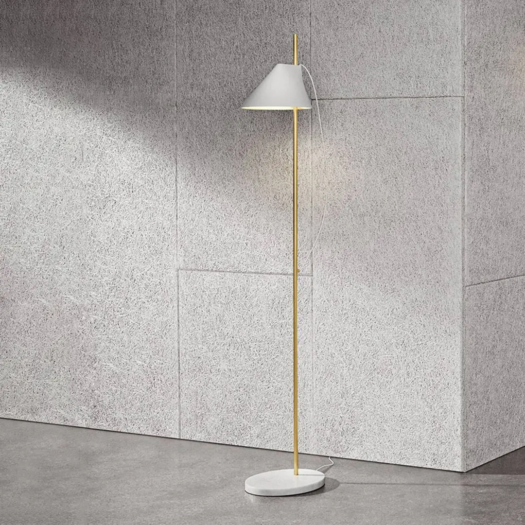 Louis Poulsen Marmor-Stehlampe Yuh Brass, weiß