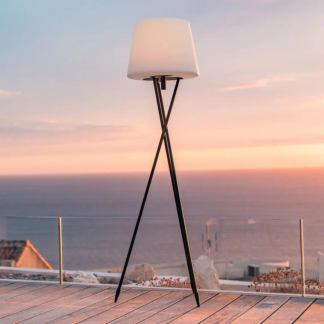 Lumisky LED-Akku-Stehlampe TRY, weiß/schwarz Höhe 150 cm Metall RGB