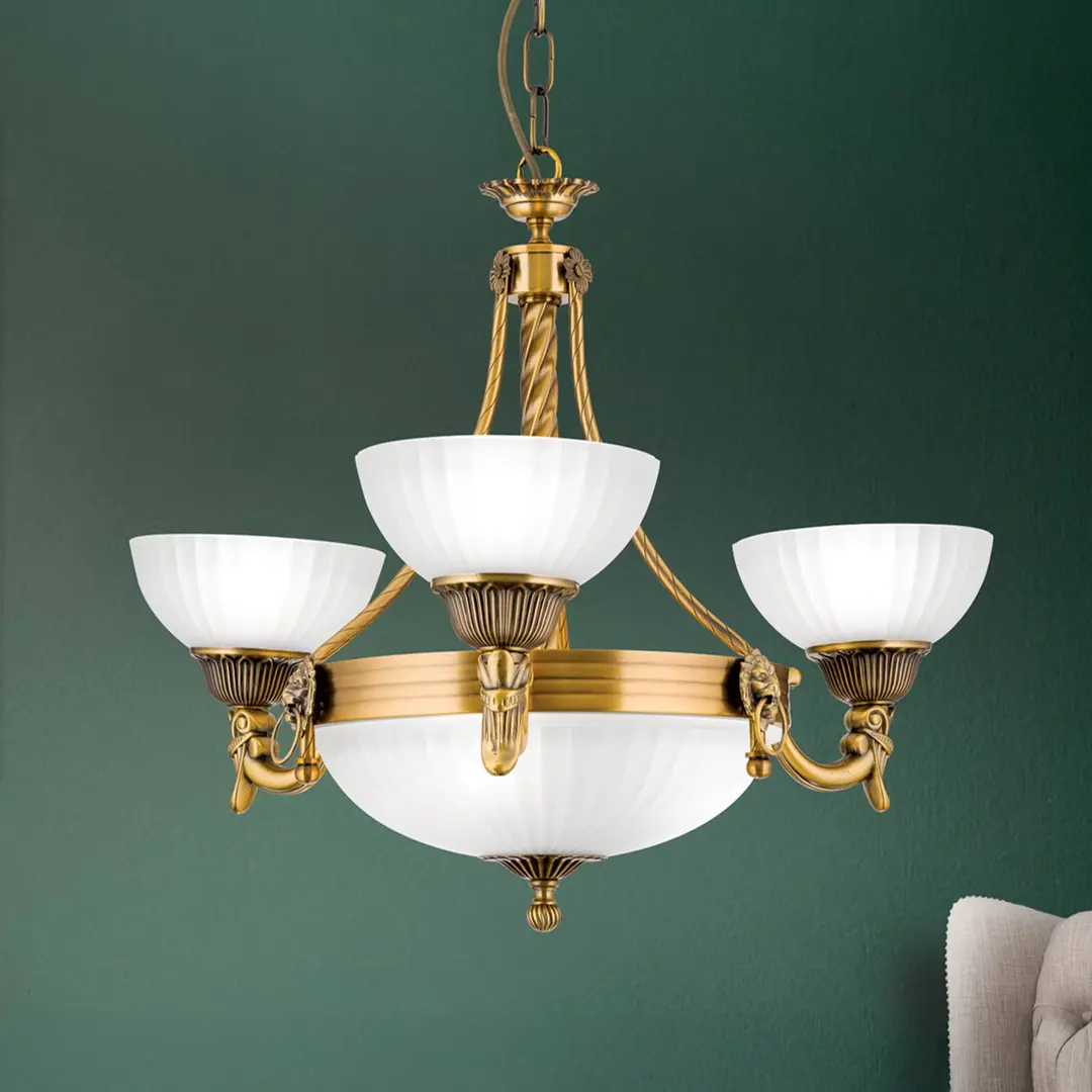 Orion Kronleuchter Rocca in klassischem Design Ø 64 cm