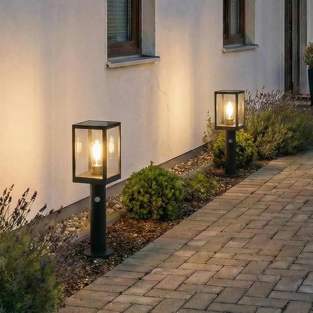Lindby LED-Solar-Wegeleuchte Relto, Sensor, Erdspieß, 50 cm