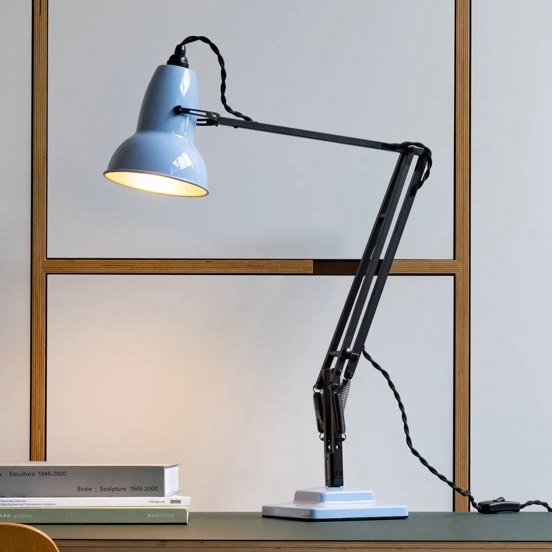Anglepoise Tischlampe Original 1227, opalblau/schwarz, 49 cm
