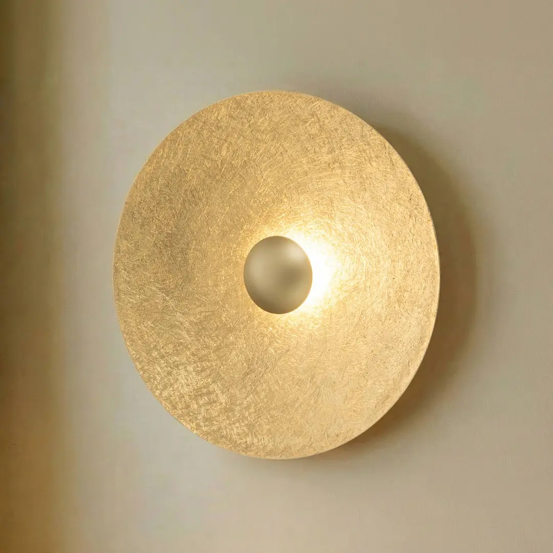 Sigma LED-Wandleuchte Sole M, Ø 65 cm, goldfarben, Stahl, 3.000 K